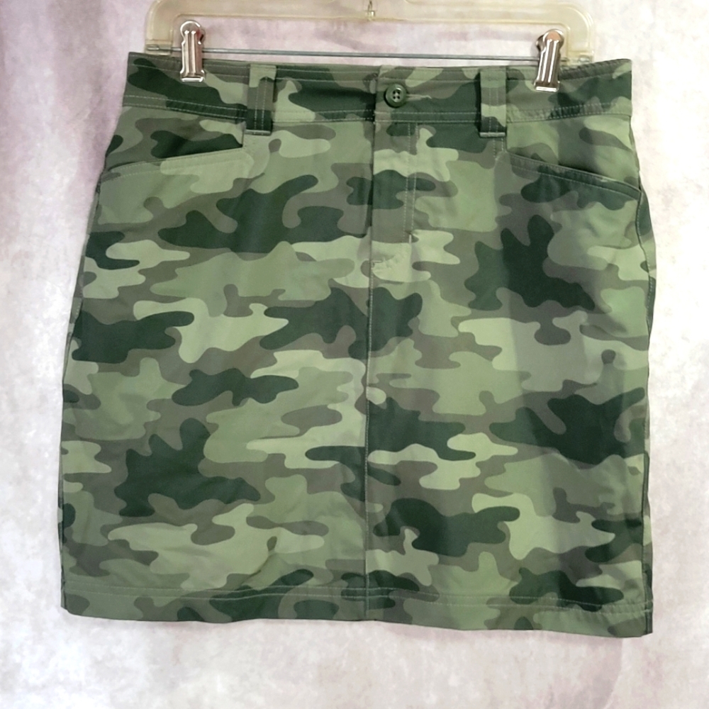 Women's Eddie Bauer Green Camo Skort Size 6